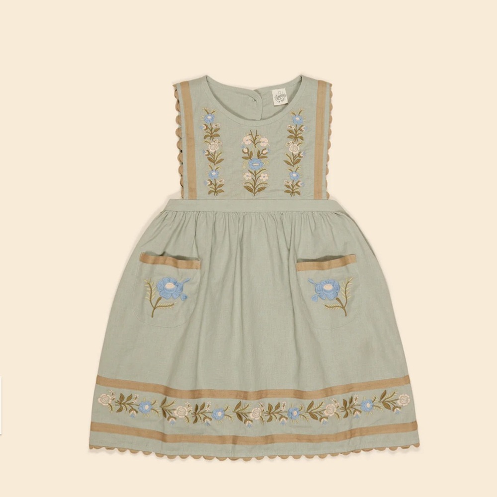 ISO Apolina Gerdy Pinafore